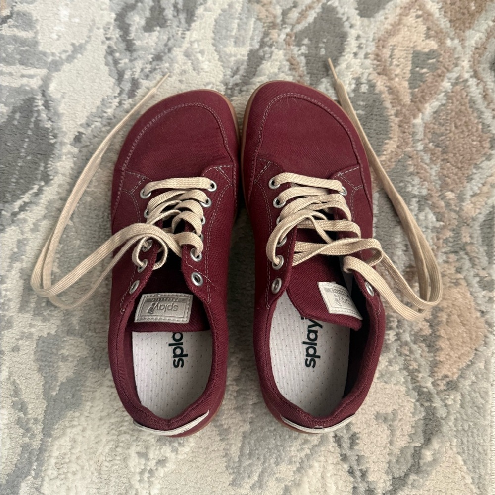 Splay Burgundy Casual Sneakers